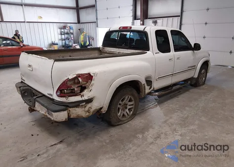2004 Toyota Tundra Limited V8 z USA, uszkodzony, nr VIN 5TBRT38164S448428